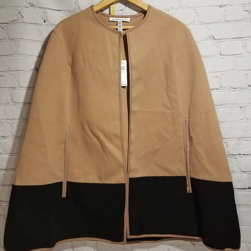 NWT BCBGeneration Color Block Cape OS